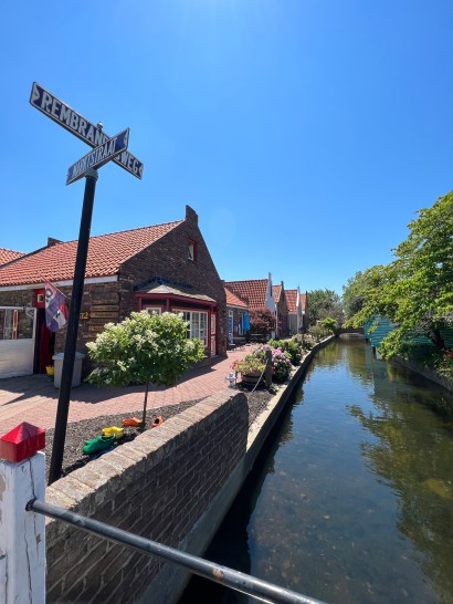 holland mi hazeleyesmom.com