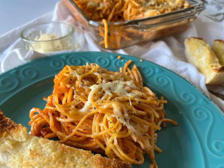 baked spaghetti hazeleyesmom.com