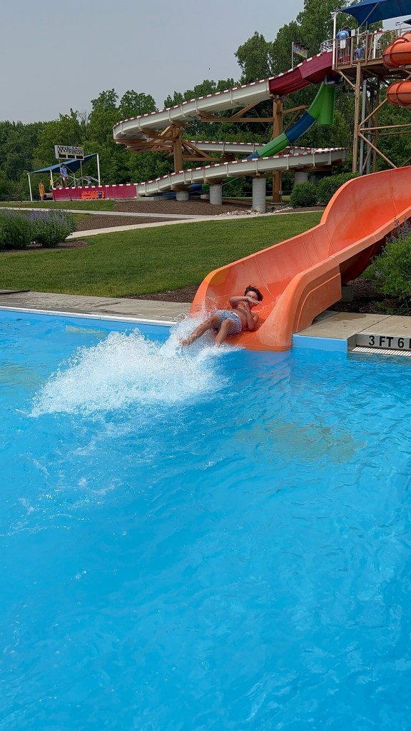 Hidden Gem: Waterpark in Western Suburbs of Chicago - life thru my ...