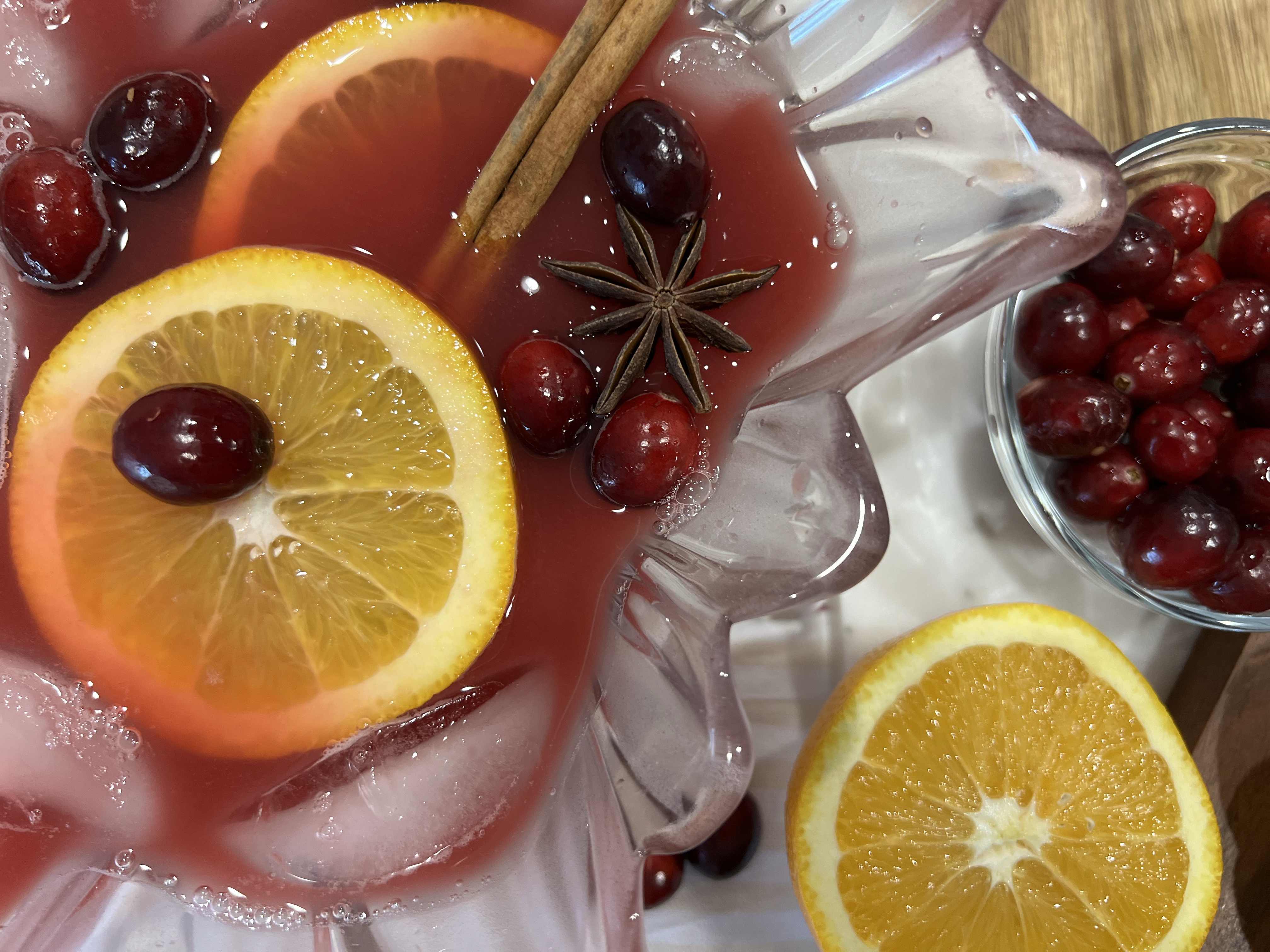 Hazeleyesmom.com festive holiday punch