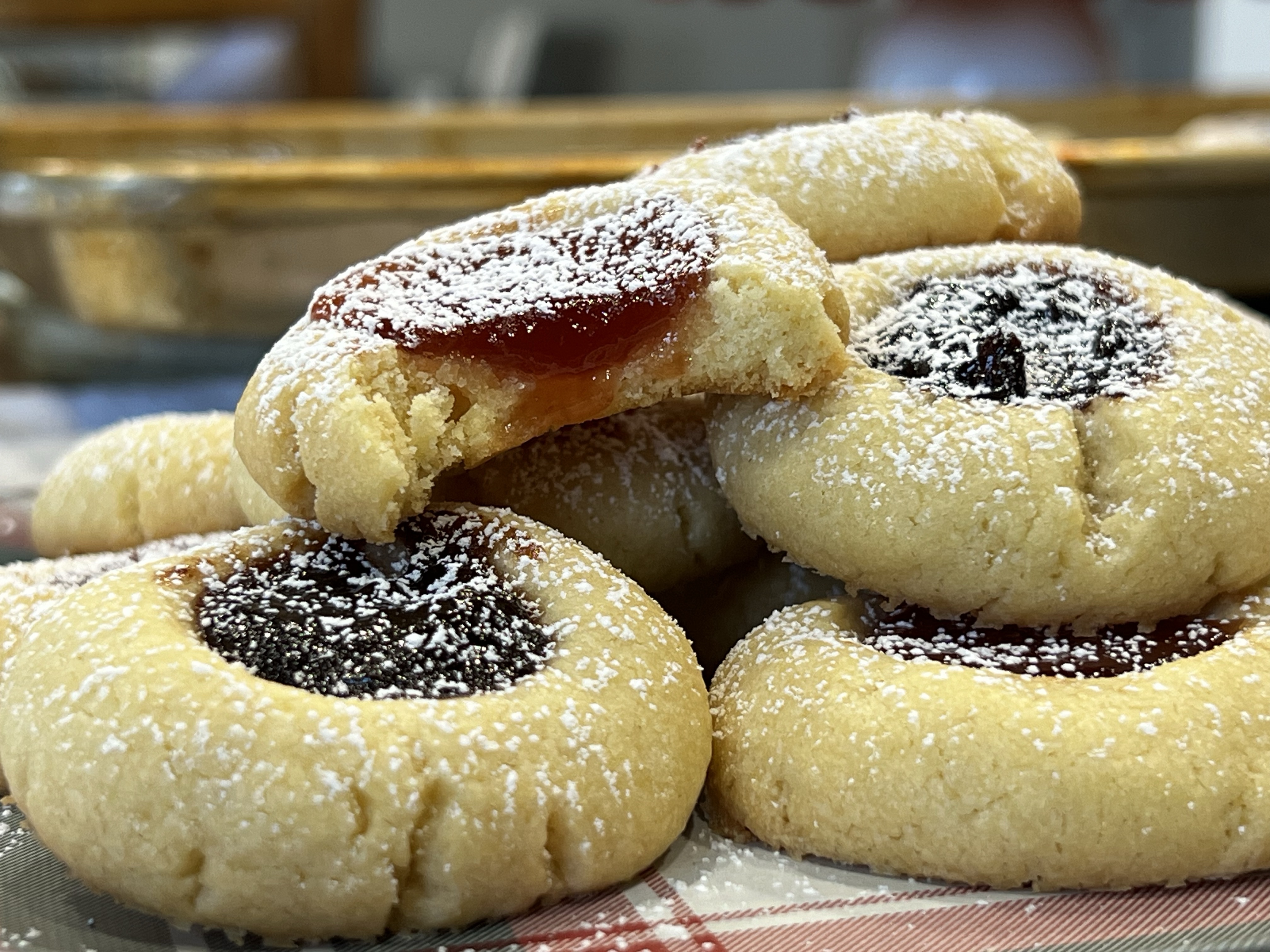 Hazeleyesmom.com festive cookies
